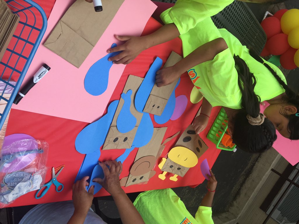 McK_SummerPlus's tweet photo. It's FUN DAY! #NPS #NPSELT  #Newark #NJ #NewJersey #SummerFun  #ELT 
@ELT_Newark@ https://t.co/6ImRMw7XQF