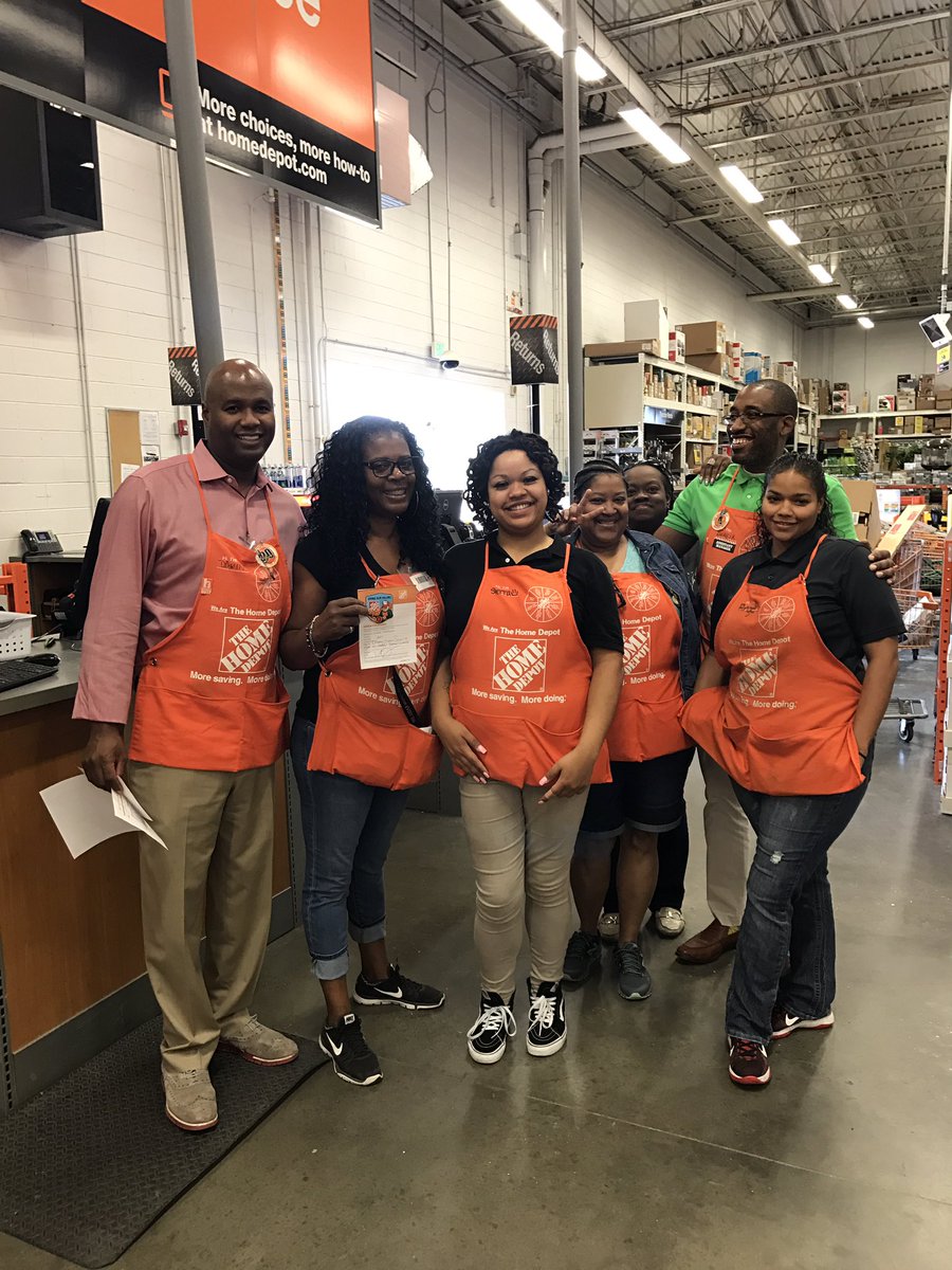 Damon recognizing SDS Linda and entire team great job Linda @818_CE <a href="/JoeZuniga1/">Joe Zuniga</a> <a href="/paulclymer/">Paul Wagner</a> <a href="/d_bennett128/">Damon J. Bennett</a> <a href="/Dereik_Advice33/">Dereik Edwards</a>