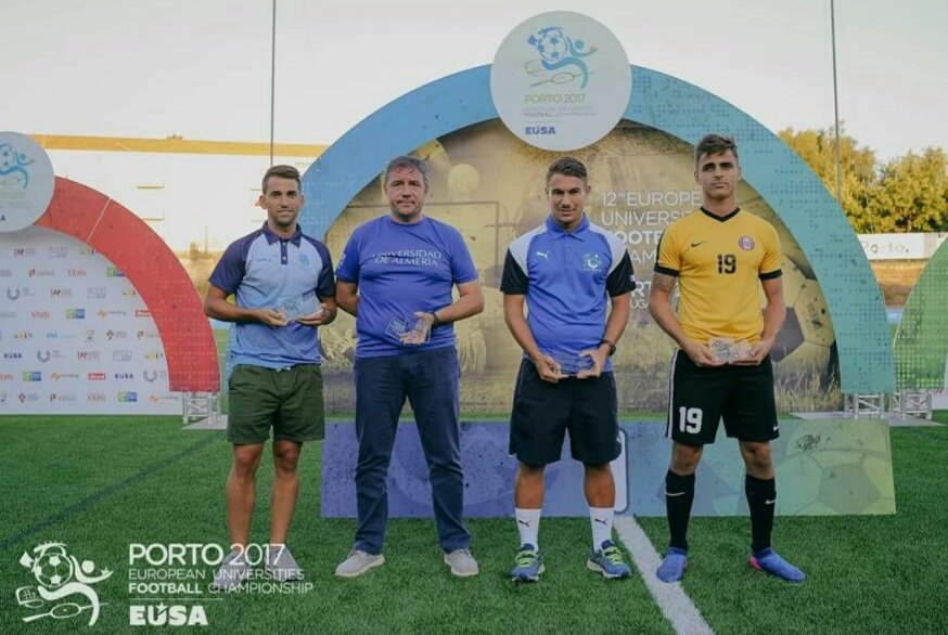 UALDEPORTES tweet media