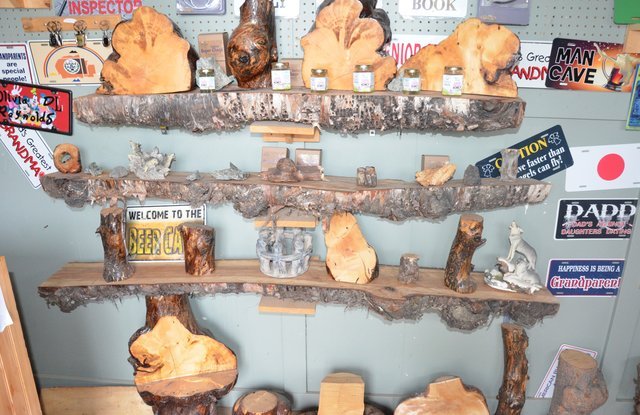WhatsUpYukon's tweet photo. The DuDrop In Gift Shop in #WatsonLake #Yukon #SignPostForest https://t.co/5QPmNlIrF7 @TravelYukon https://t.co/v6lOyB2RTd