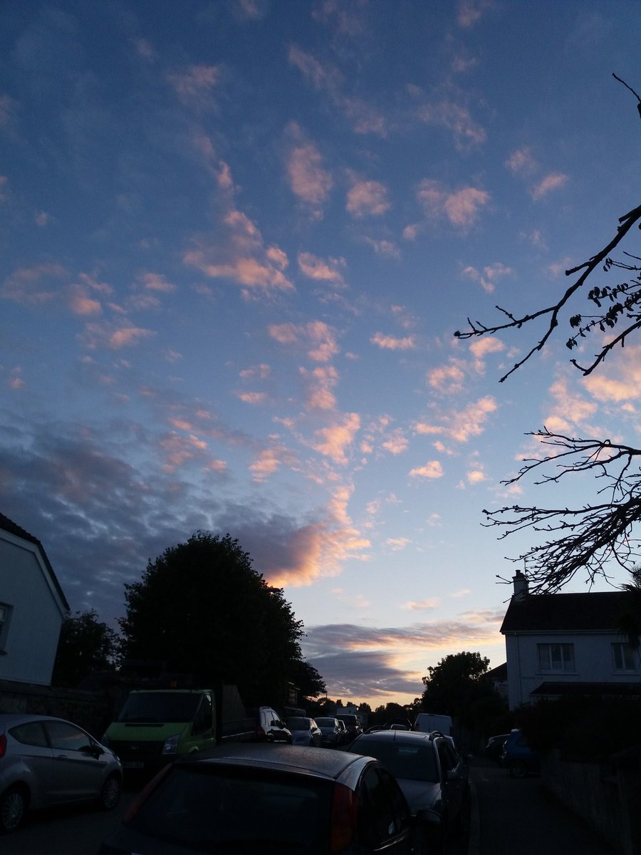 CornwallHour's tweet photo. Look what was on my doorstep last night. Pretty clouds over #Penzance
#Cornwallhour #yourdoorstep https://t.co/xobm2u5r11