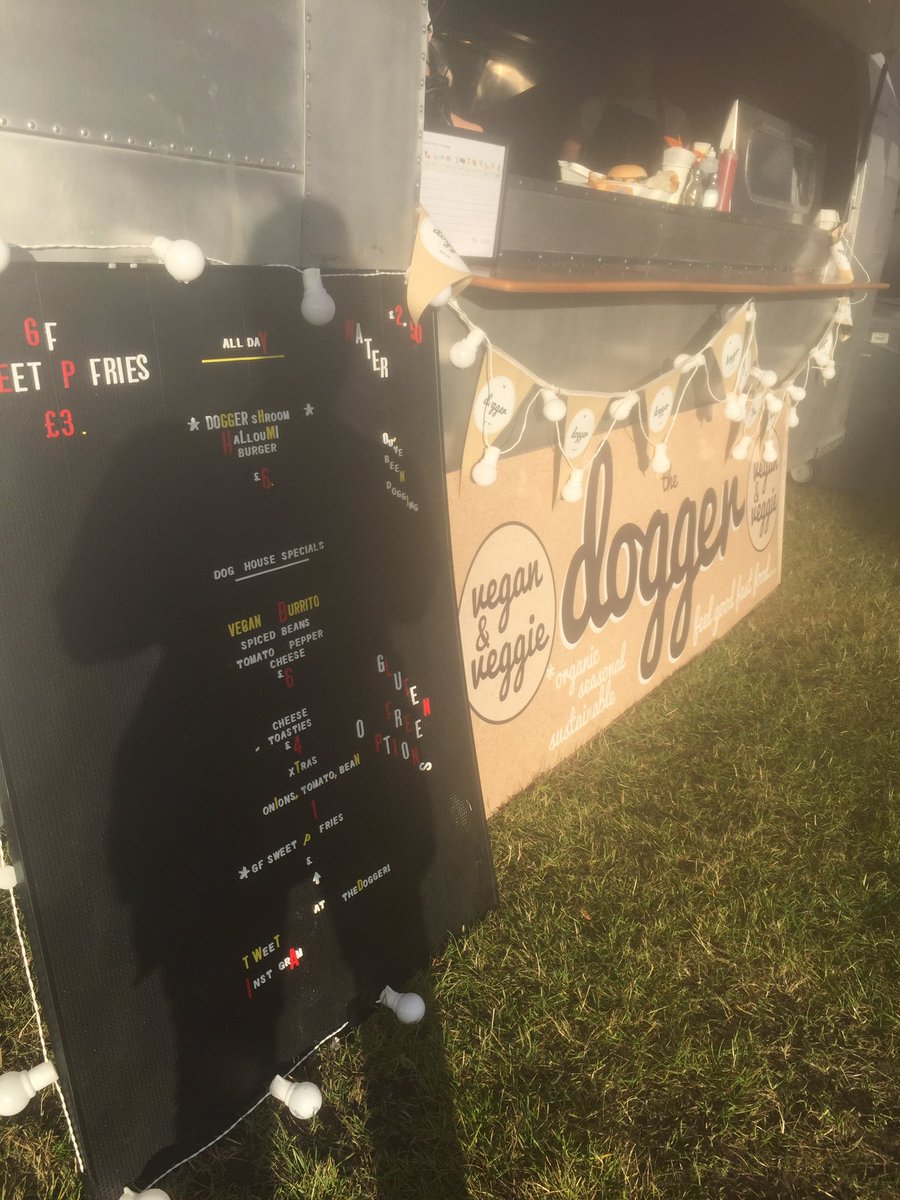 TheDogger1's tweet photo. All set @LythamFestival waiting for @ollyofficial to get on stage.
#vegan #veggie #glutenfree #airstream https://t.co/QxaeTxV3yP