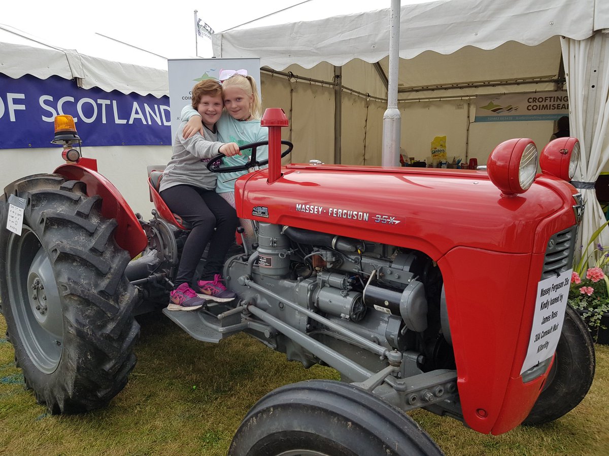 Eoggy's tweet photo. Two potential future crofters? #crofting  @CroftingScot https://t.co/PNAYCuZTBK