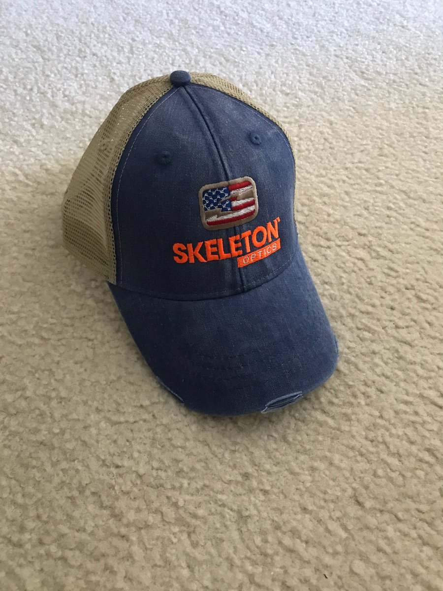 Perf_Tech's tweet photo. Rain in the forecast for @roadamerica? Then make sure you get your free @Skeletonoptics hat from @FrenchRacing38. #Wearthedifference https://t.co/izd1opxvHF