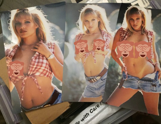 Miss me? I miss U! Look what I found in storage during my move! I may take UR advice &amp; put some collections<a href="/tag/itsfridaynight"class="tags"><span>#itsfridaynight</span></a><a href="/tag/thisishowiroll"class="tags"><span>#thisishowiroll</span></a>