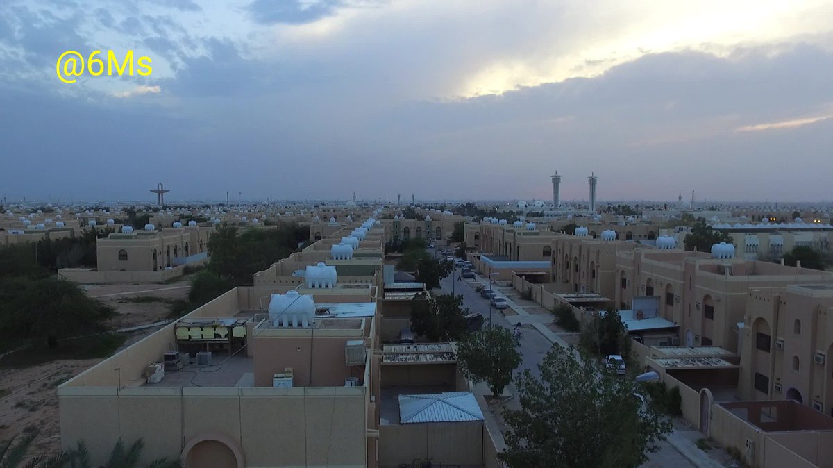 6Ms's tweet photo. ذكريات حطين شارع 18

سكنا من عام 1406 الى 1437

💔💔💔😔😔😔

الله يذكر ايامها بالخير 

#تصويري 

 #ذكريات_اسكان_الحرس https://t.co/QTsGUKn862