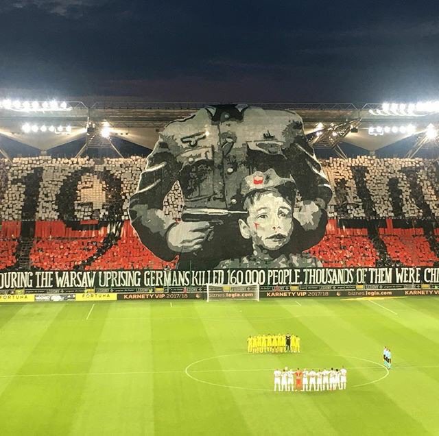 Årsdagen av Warszawa-upproret igår. Legias CL-tifo ikväll...