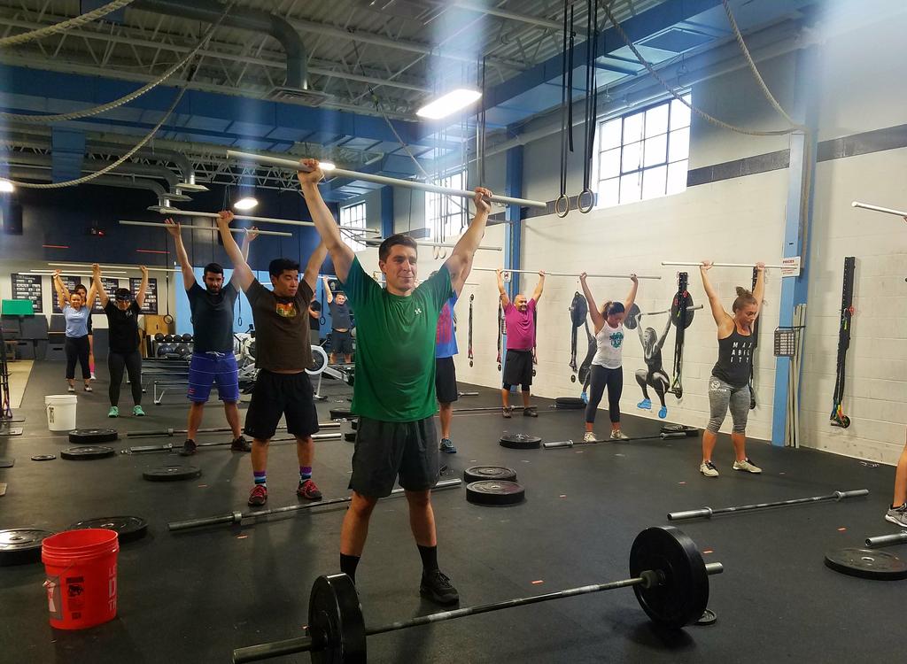 Maxability_'s tweet photo. Last class to end the day 💪🏻 #getitdone #pvcwork #fundamentals #CrossFit @CrossFit @CrossFitGames https://t.co/gEgCxZfkwl