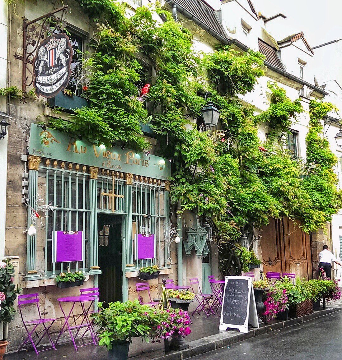 Au Vieux Paris d'Arcole, a beautiful little restaurant on rue Chanoinesse in Paris.  Said to be founded in 1594  #travel #Paris