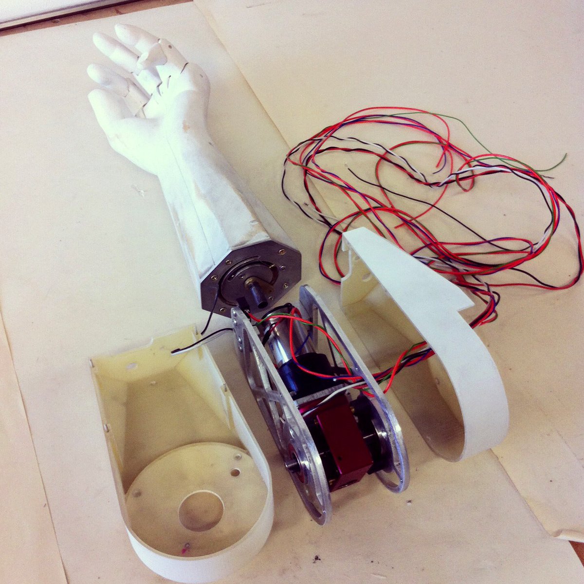 smithautomata's tweet image. A few years ago we ( @Laikingland ) made a robot the inadvertently gave you the finger! #RobotsBBC