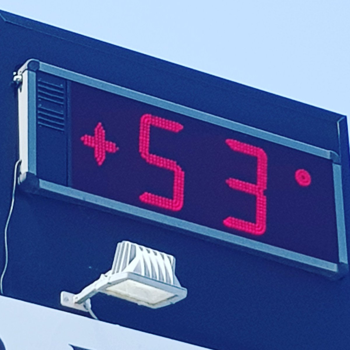 Roberto Farnesi tweet media