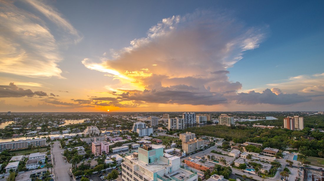 TheOceanFTL's tweet photo. #FortLauderdale #sunset views from The Ocean Resort Residences. #owndifferent #owntheocean https://t.co/YtYaZCevNO