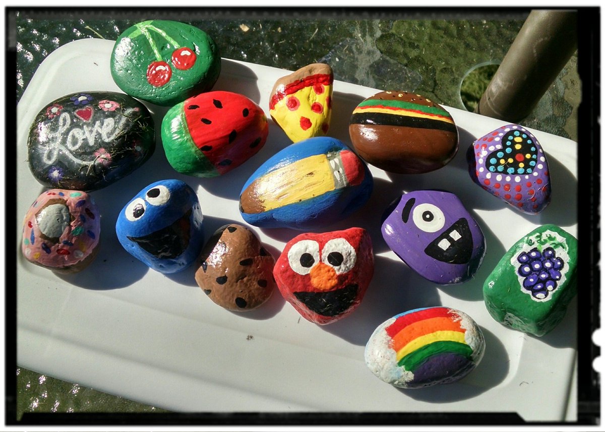 MsACLane's tweet photo. This batch is finally ready for hiding... 🔎 downtown Canandaigua, Sonnenberg Park... keep ya posted!
#CDGARocks https://t.co/fUuYbeLRAd