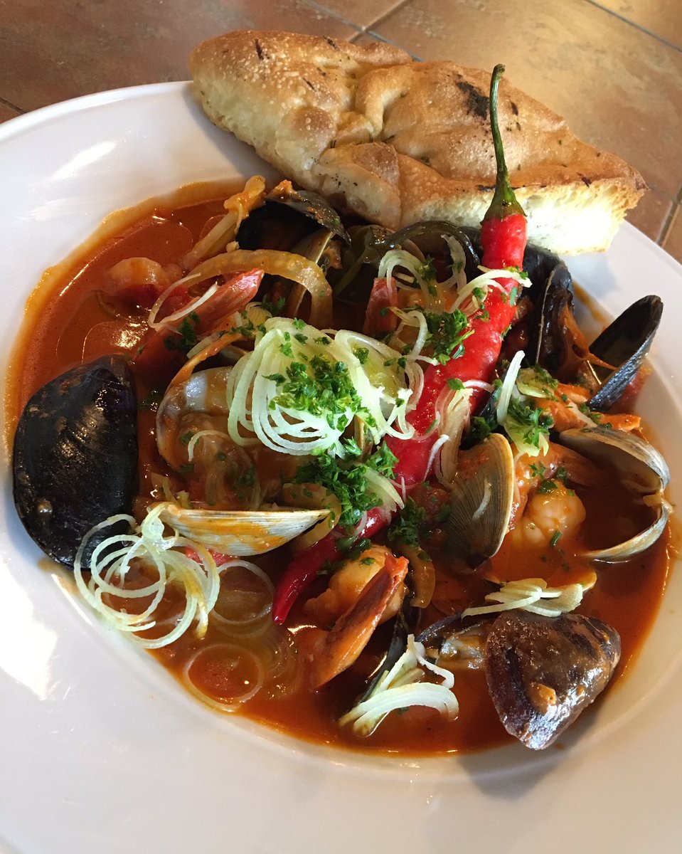 NoteWinebar's tweet photo. Dinner tonight @NoteWinebar a classic "Cioppino", fisherman's stew!! https://t.co/dY7ddl9tyW