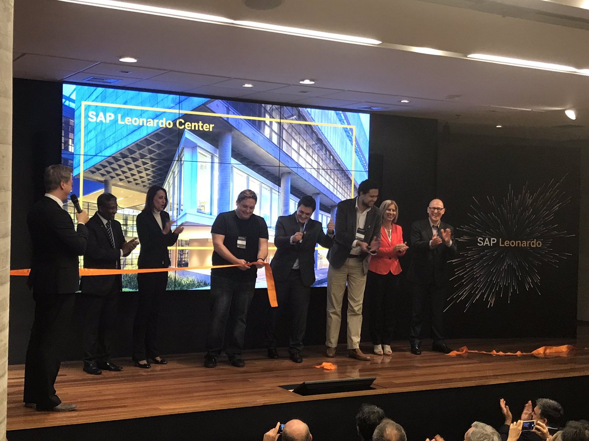 LeaGutberlet's tweet photo. Finally the @SAPLeoCenter in São Leopoldo is open! Take the chance to experience #SAPLeonardo live https://t.co/cq93hCAtVJ