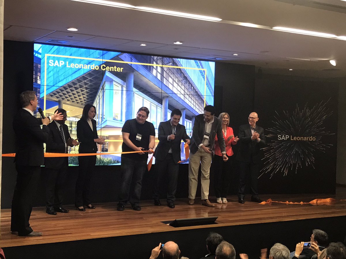 LeaGutberlet's tweet photo. Finally the @SAPLeoCenter in São Leopoldo is open! Take the chance to experience #SAPLeonardo live https://t.co/cq93hCAtVJ