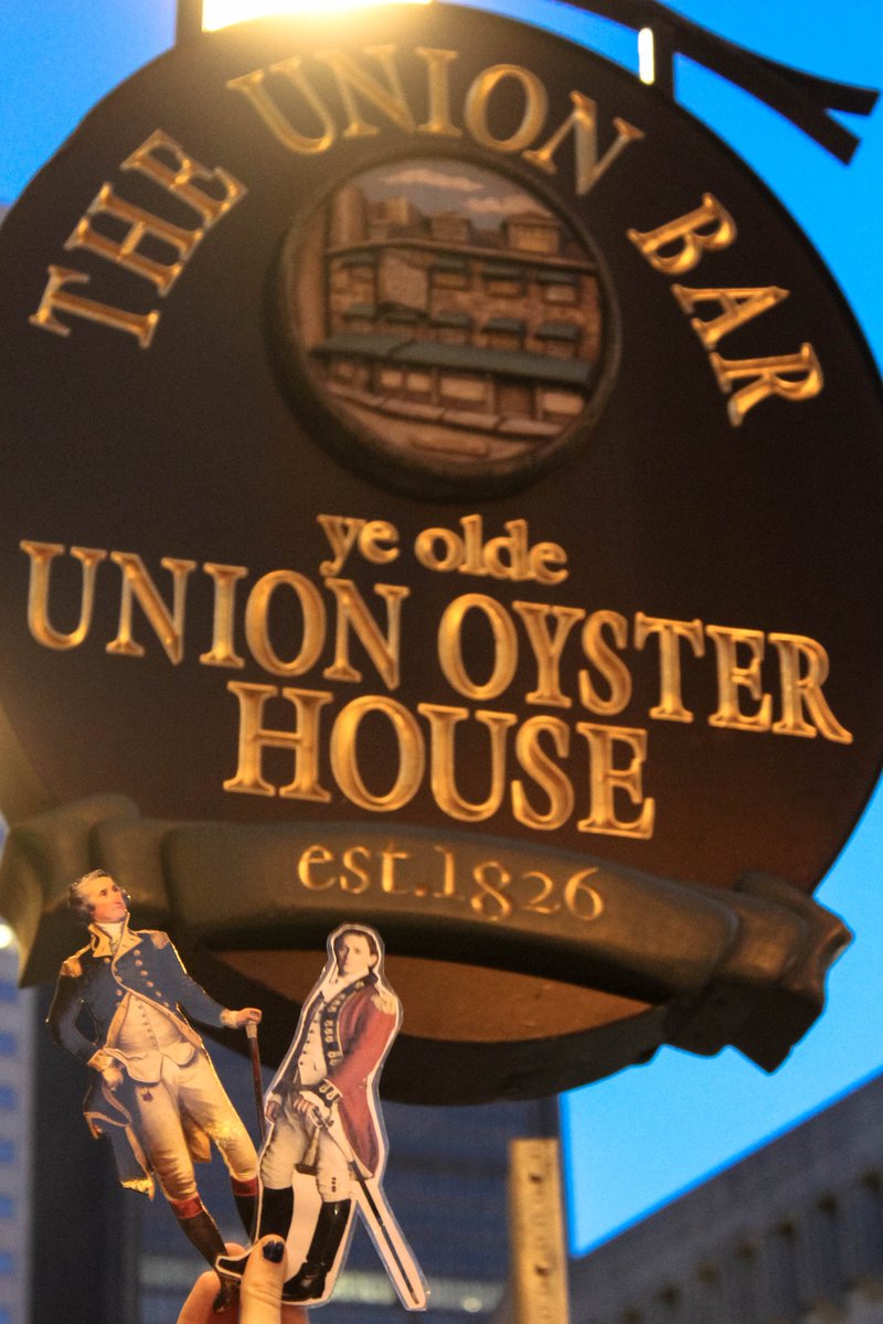 flatandre1780's tweet photo. "In #Boston with #FlatGeorge for some dinner and a little spy research..." 📸 @MommaClouts #WashingtonWednesday https://t.co/Nwb7Nh4Bs9