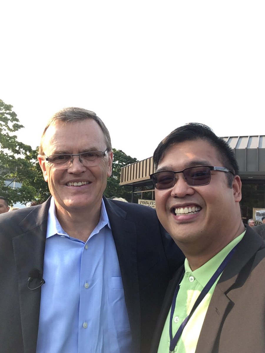 rusbar's tweet photo. If you could ask your CEO one question, what would it be?

Mind taking a selfie with me?

#UPS110 
@NorthwestUPSers https://t.co/ZRx2vEH0tB