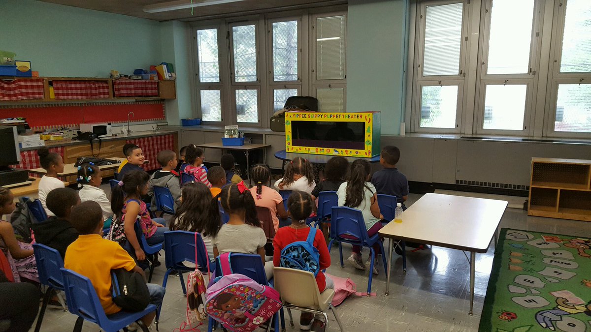 McK_SummerPlus's tweet photo. #Puppet time! #NPS #NPSELT  #Newark #NJ #NewJersey  #ELT #TheArts #YippeeSkippyPuppetTheater 
@ELT_Newark https://t.co/A2qH6qBwwH