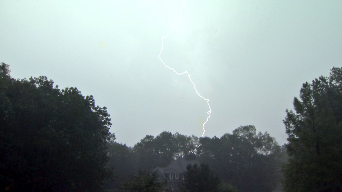 CatTrivinoTV's tweet photo. Credit to my photog @aburnha who 🎥 this. We're in Coventry. Rain has calmed down, lightning &amp; thunder not so much. #nbcct @NBCConnecticut https://t.co/4peVMgRBCQ