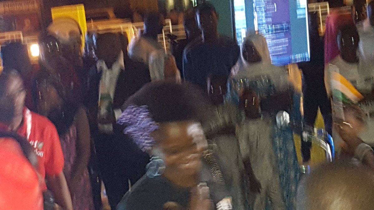saniayoub's tweet photo. Monique explique le concept #Jmmanation #GoodCitizen #Laabize #NigerRising plus de #patriotisme, de #paix et #intégrité https://t.co/rAGBVlzWxM
