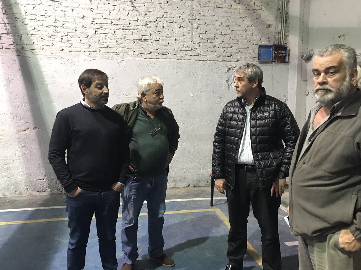 Club_Campos's tweet photo. El intendente @jorgeferraresi se acercó al club a conocer las nuevas obras que se están realizando. https://t.co/MCHO1DpuVn