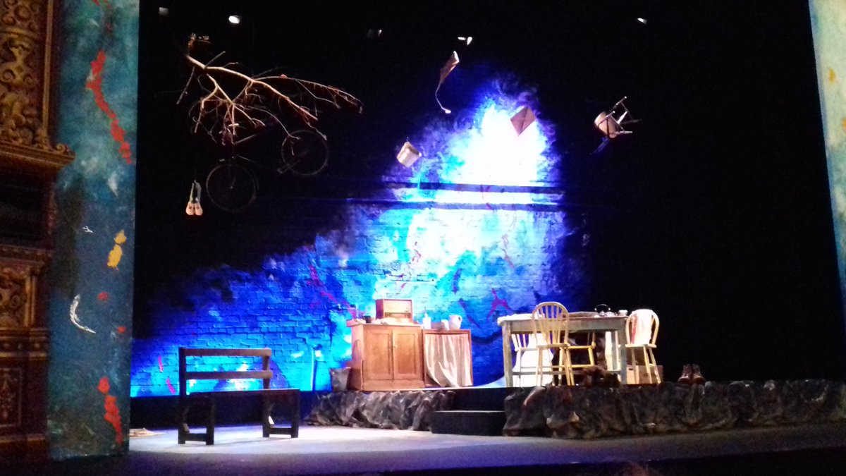 DaysDeise's tweet photo. #DancingAtLughnasa at @EverymanCork had me laughing &amp; crying 🎭 
A wonderful production of a poignant story from the director and cast 🌟🌟🌟🌟🌟 https://t.co/fWkJAo7AdU