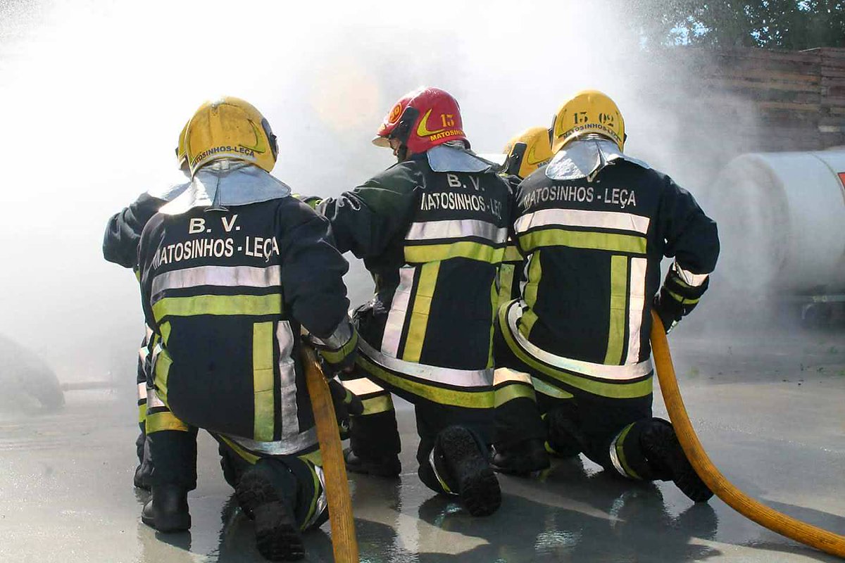loirinha2828's tweet photo. #Orgulhooo que jamais perderei 🚑🚒❤👩🚒
#1302
#BVML ❤✔🔝 https://t.co/LcP2zuIhSD