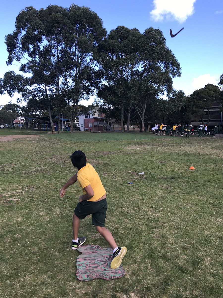 GNICOS7's tweet image. Appreciating our Aboriginal culture @HarcourtPS #EDWeek17 @janholt07 @KathyPowzun @mserafim1