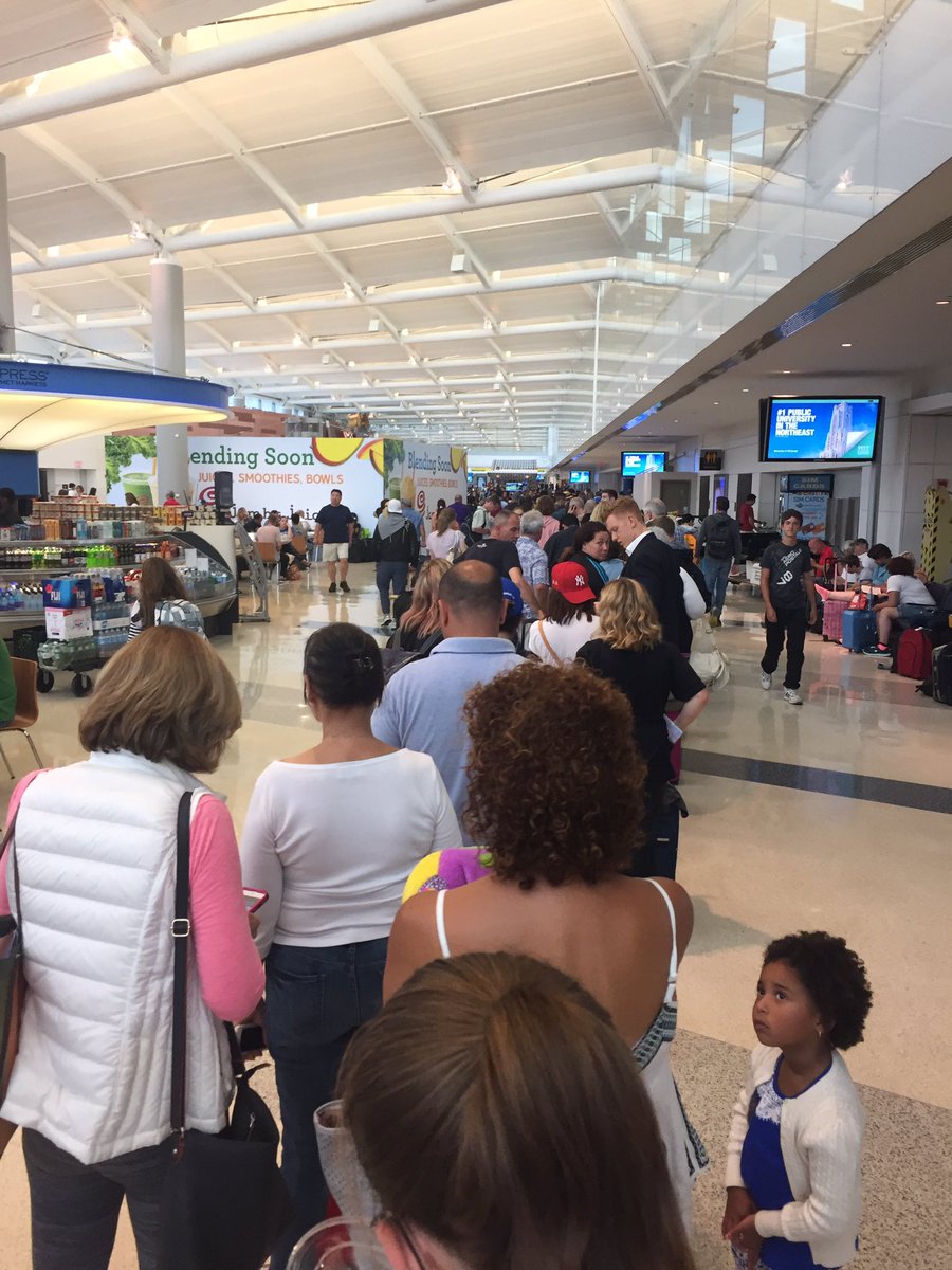 I can't even see the beginning of the customer assistance line <a href="/united/">United Airlines</a> #openallregisters