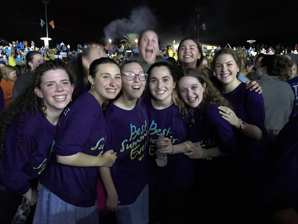 NCSYMichlelet's tweet photo. What a night!! #YomNCSY #ncsymichlelet https://t.co/YvSrzqW8up