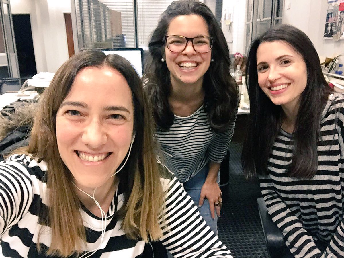 Las "rayadas" de <a href="/genteonline/">GENTE</a> 😂 #HayEquipo <a href="/AnavanGelderen/">Ana van Gelderen</a> <a href="/marucociffi/">Marina Cociffi</a> 💪🏻💪🏻💪🏻💪🏻