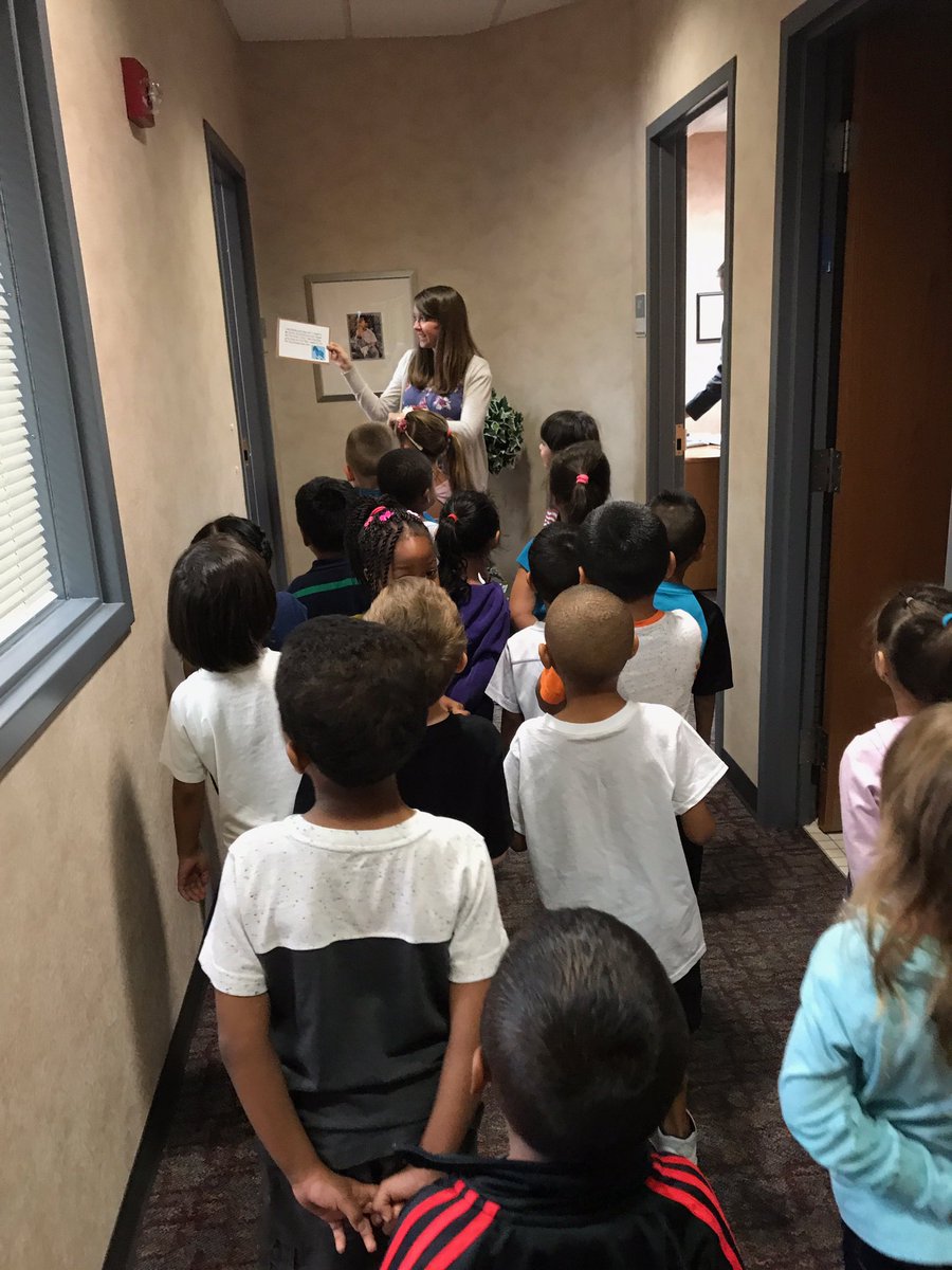 MsFarrisGCE's tweet photo. The "Brown Bear, Brown Bear" characters escaped to lead us on a tour of @GardenCityElem and then we found treats in our room! #wearewayne https://t.co/NPLrG5zNQC