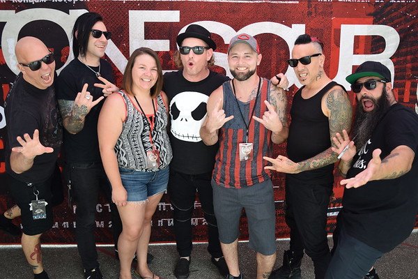 DeyNati85's tweet photo. #StoneSourVip @CoreyTaylorRock @StonesourRoy @StoneSour @inwalksthechow @Martucci77 Thanks! You guys are AWESOME!!!! https://t.co/4Oy6Q8kr4N