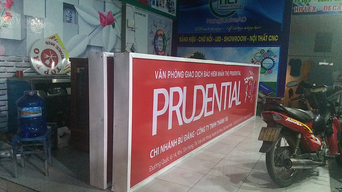 VNdecoration's tweet photo. Prudential billboard https://t.co/ygoxYjMm0V