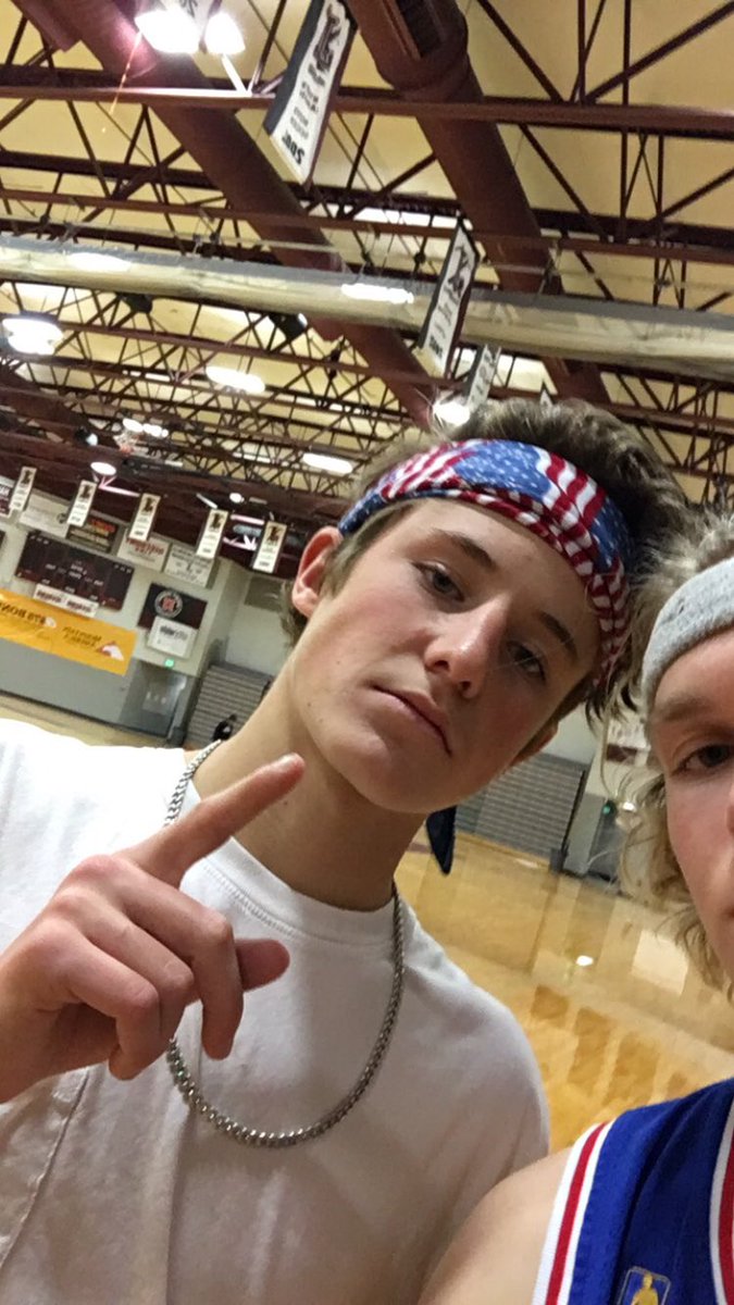mactil10's tweet photo. Shad Daddy when I dougie hbd https://t.co/Z3zHsrHxAz