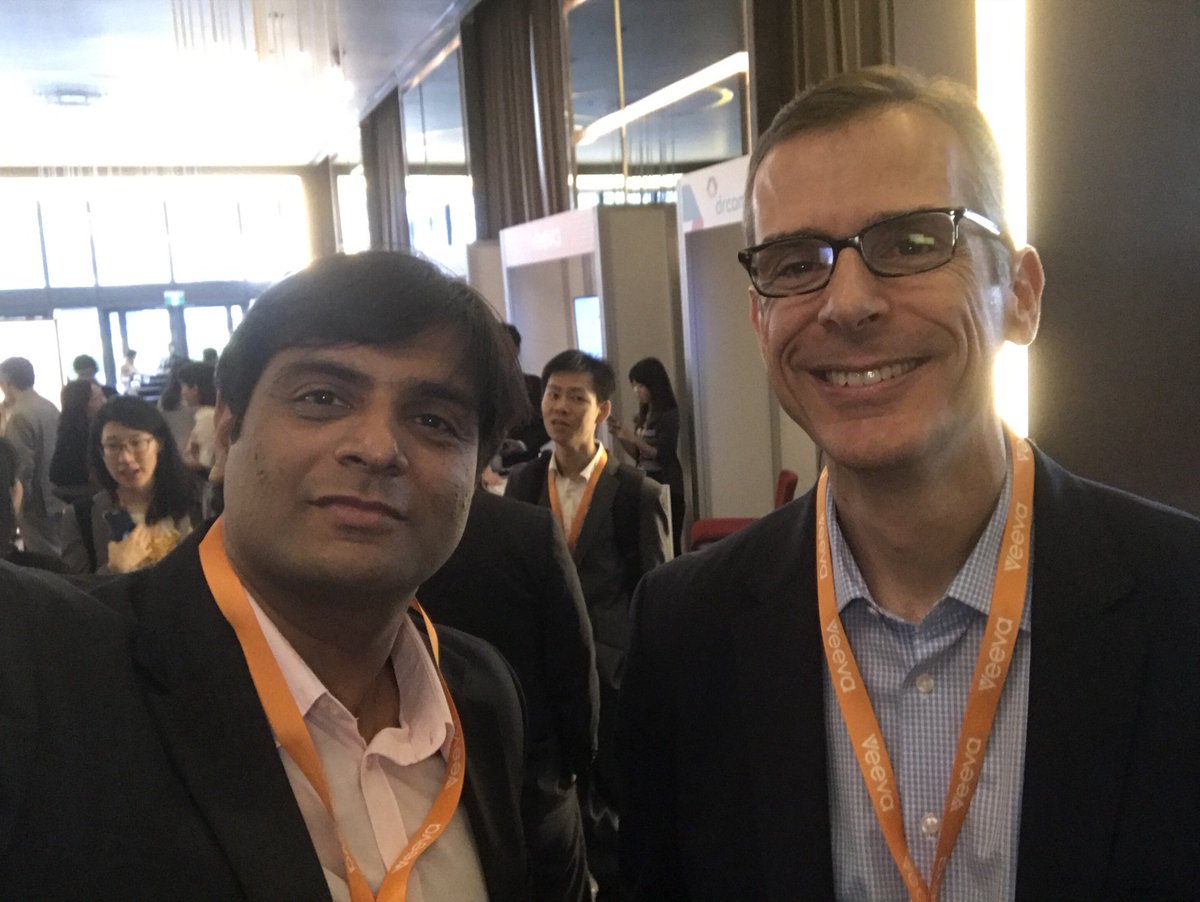 kaupar's tweet photo. Kicking off Veeva Summit with Doug 
#VCSSG #VeevaAPAC - https://t.co/jTp2i1exYZ https://t.co/N1SW3iSaPj