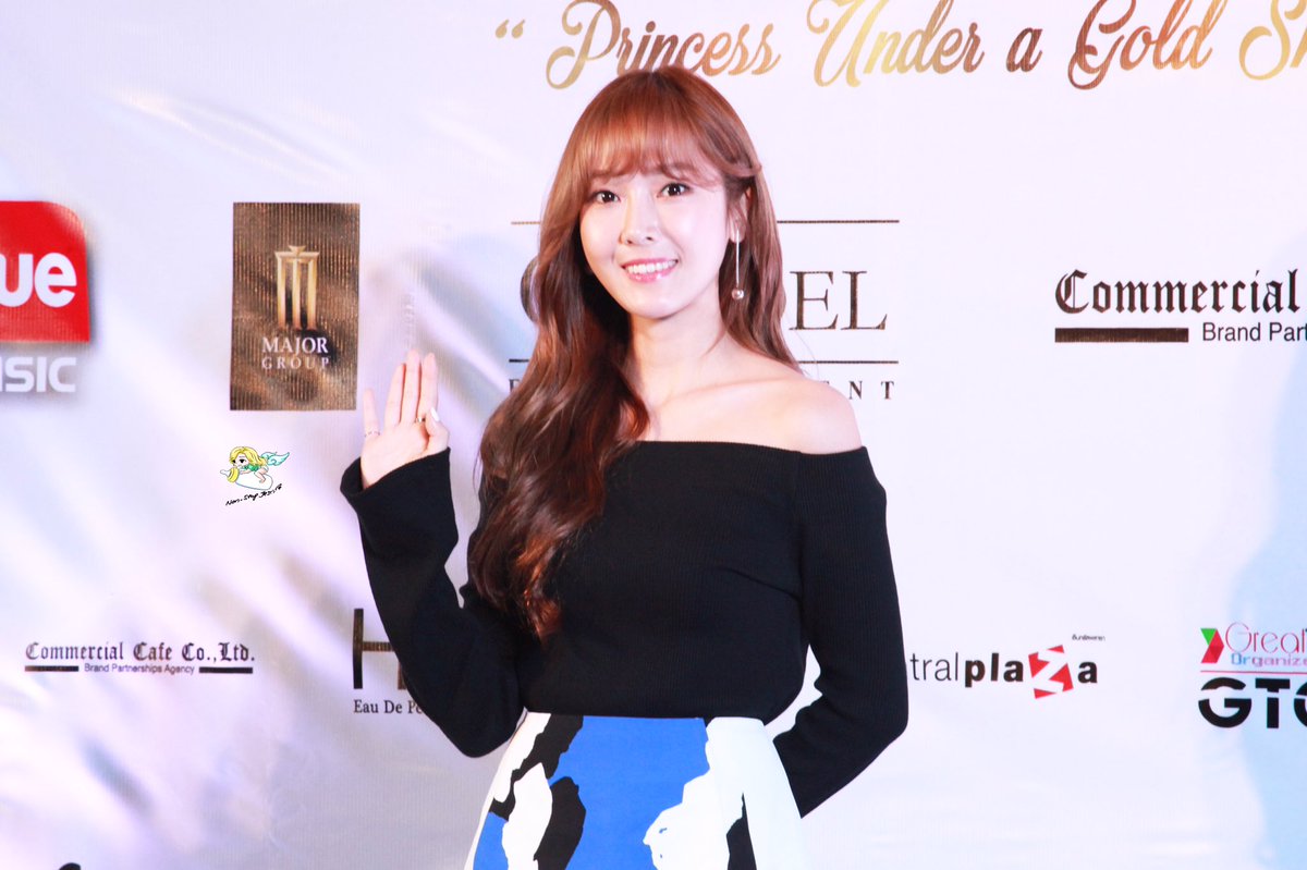 NonStopJessi's tweet photo. 160610 "Princess Under a Golden Sky " in Bangkok ⭐️⭐️press conference update 4p💋#Jessica #JessicaJung #제시카 https://t.co/EFfATnGBVa