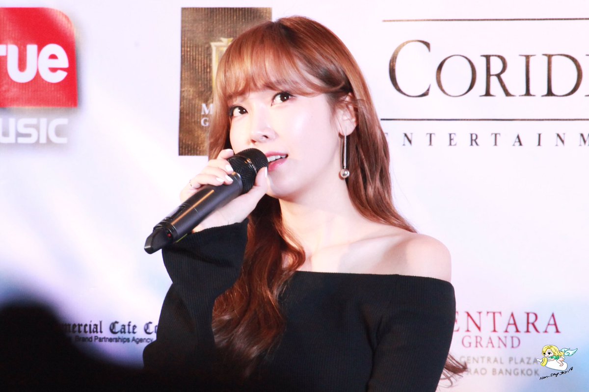 NonStopJessi's tweet photo. 160610 "Princess Under a Golden Sky " in Bangkok ⭐️⭐️press conference update 4p💋#Jessica #JessicaJung #제시카 https://t.co/EFfATnGBVa