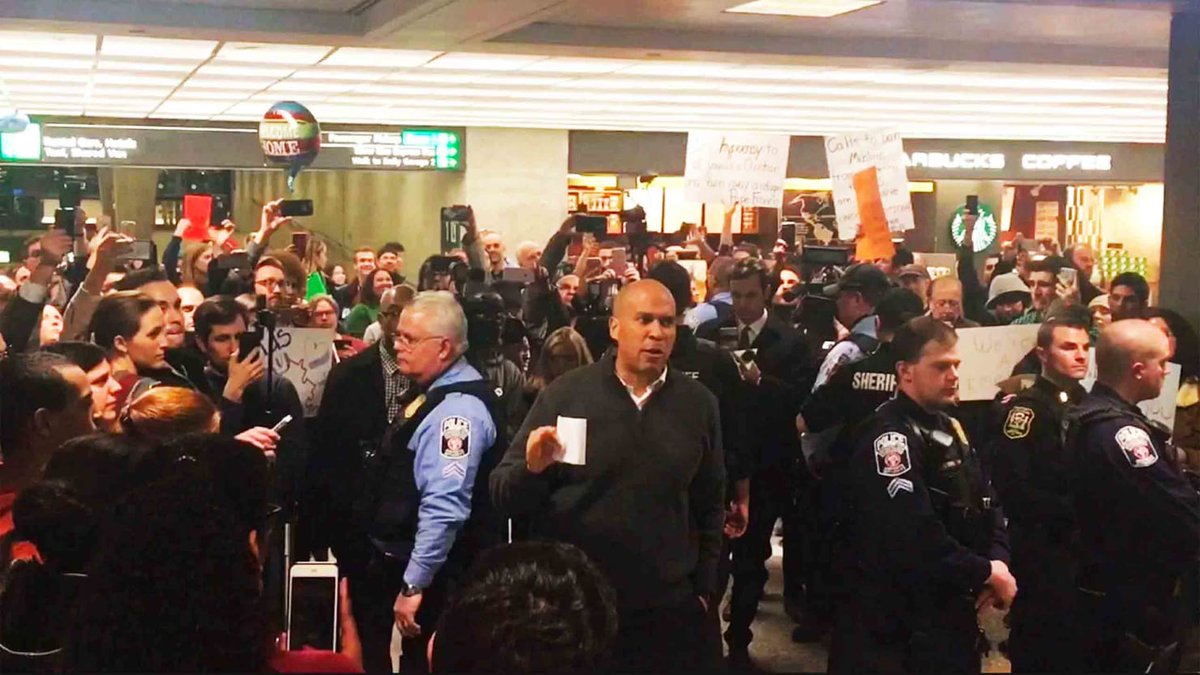 thedailybeast's tweet photo. EXCLUSIVE: Border Patrol ordered to block members of Congress during travel ban https://t.co/ae5G5ESRHw https://t.co/XMmOtcf9QJ