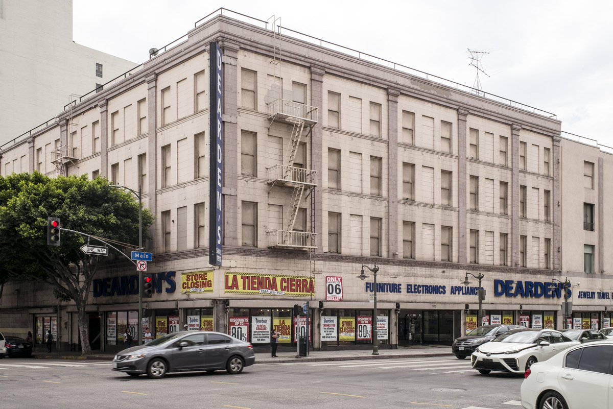 vidcrane's tweet photo. Video: After 108 years in #LosAngeles, #Deardon's closes it's doors: https://t.co/p4uZNeznwA https://t.co/P0gcv2GCUd