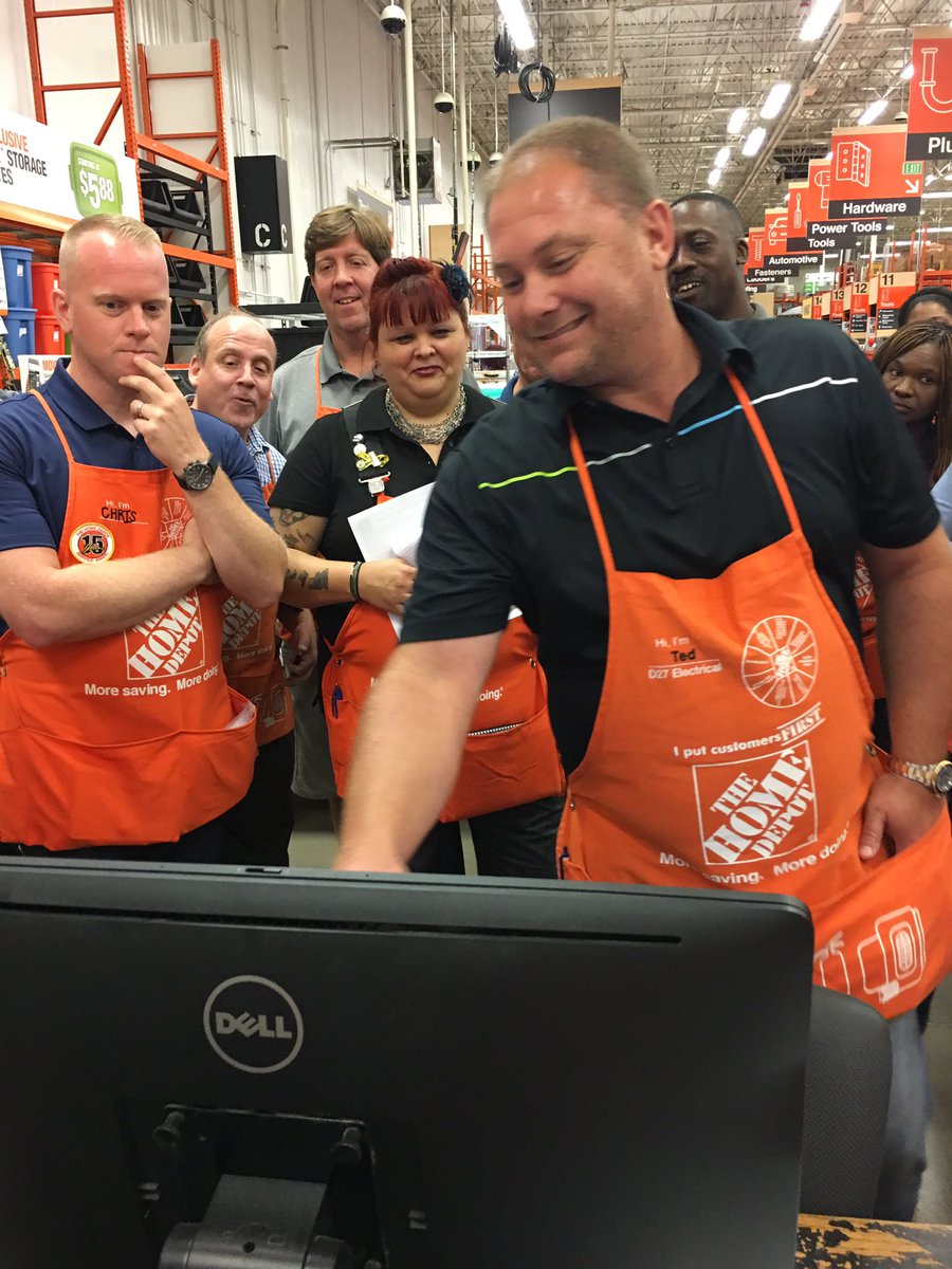 juicybuerger's tweet photo. Yep, even a merchant can do our order up system! @ChrisBergHD @Ted_CurtisTHD #memphis #midsouth #orangeblooded #teamdepot #CustomerService https://t.co/77vLNulm8u
