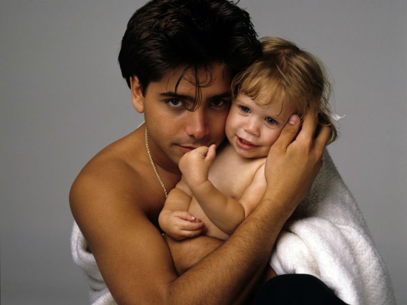 isabellamarieex's tweet photo. jesse katsopolis can sing, play guitar, drums + piano, is great w kids, rides a Harley, is v funny + is fitttt like what more could you want https://t.co/KH5c4CyzLv