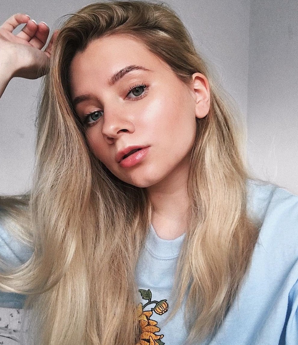 toniandguyPE1's tweet photo. #tbt to when the gorgeous @gxsia visited @toniandguyharrow.  We have serious summer hair envy #bloggercrush #blonde #balayage https://t.co/g9KT7QfGMQ