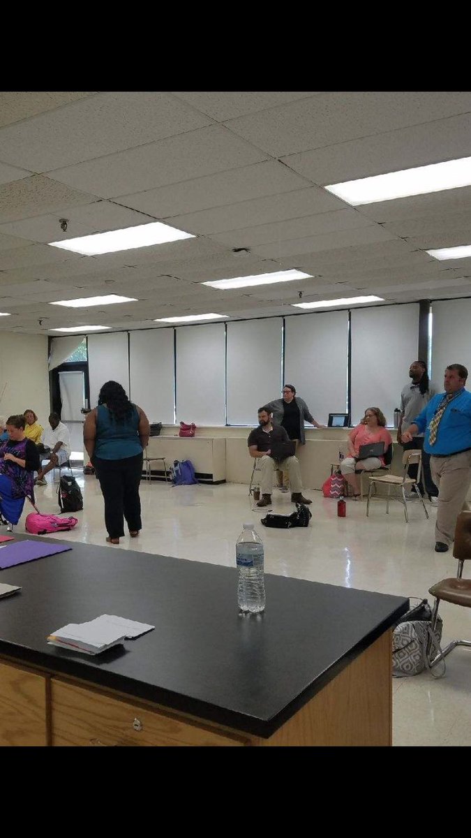 EERocks_MNPS's tweet photo. Lots of fantastic expertise, excitement, learning, coaching &amp; collaboration! Not 2 mention 120 door prizes! #EEROCKS Thx 2 all for today! https://t.co/nd3GLm5hyL