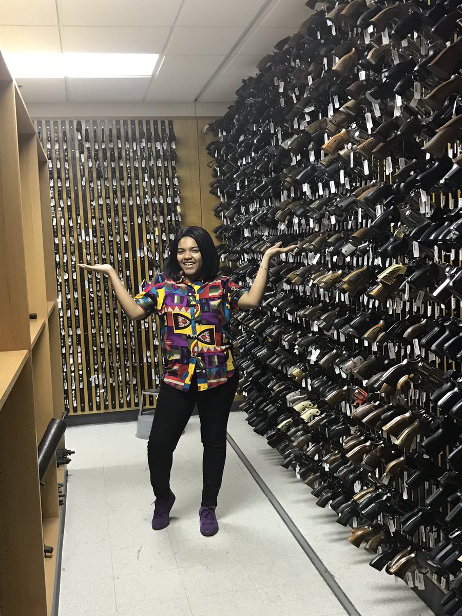 _theredplanet's tweet photo. Successfully completed my internship today! 😊Thanking God for it all 🙌🏽💕#futureforensicscientist #blackgirlmagic https://t.co/hFIIufGmv4