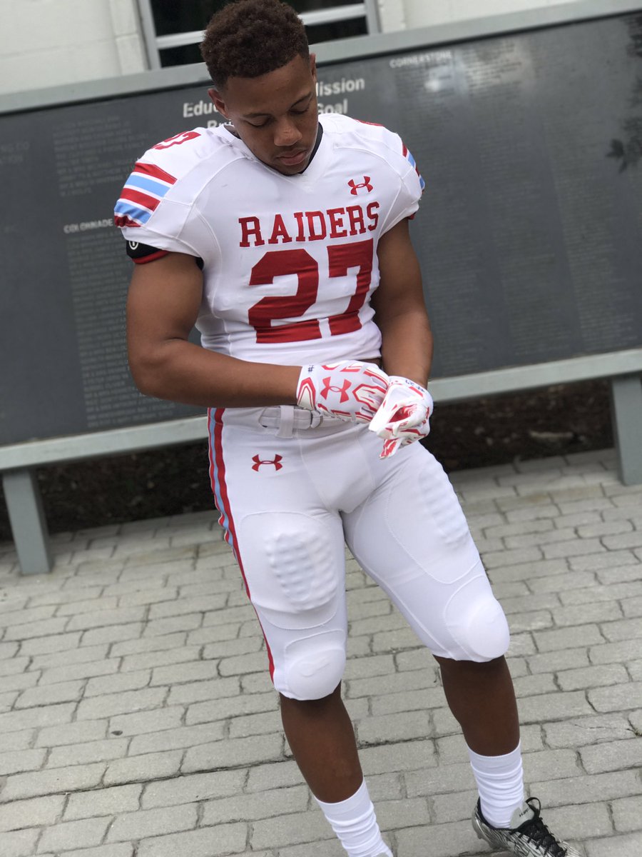 SosaKaufman's tweet image. It's that season #nationalicecreamsandwichday only