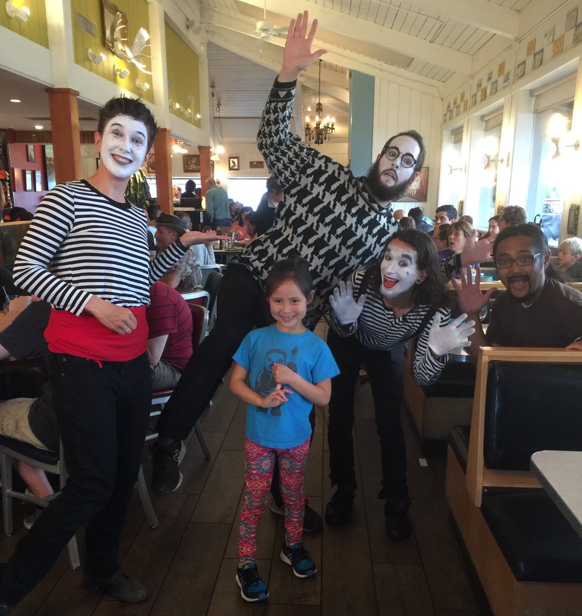 Having a quiet family dinner at <a href="/spenardrh/">Spenard Roadhouse</a> when some interesting, &amp; even quieter folks, suddenly joined. #MimeSpenard