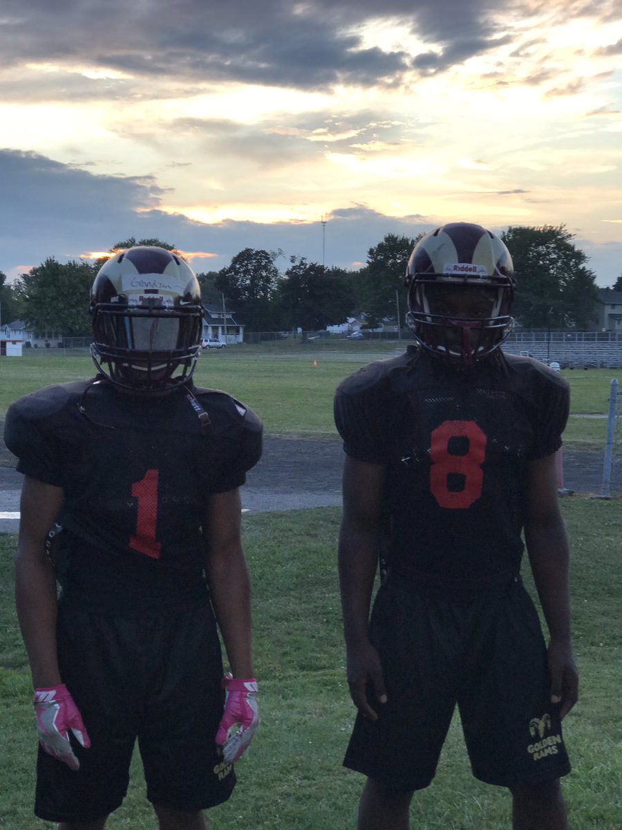 KenGarfieldRams's tweet photo. Our guys are practicing in both Kenmore and Garfield gear this year! #undividedmindset https://t.co/hLm3PrIM2z