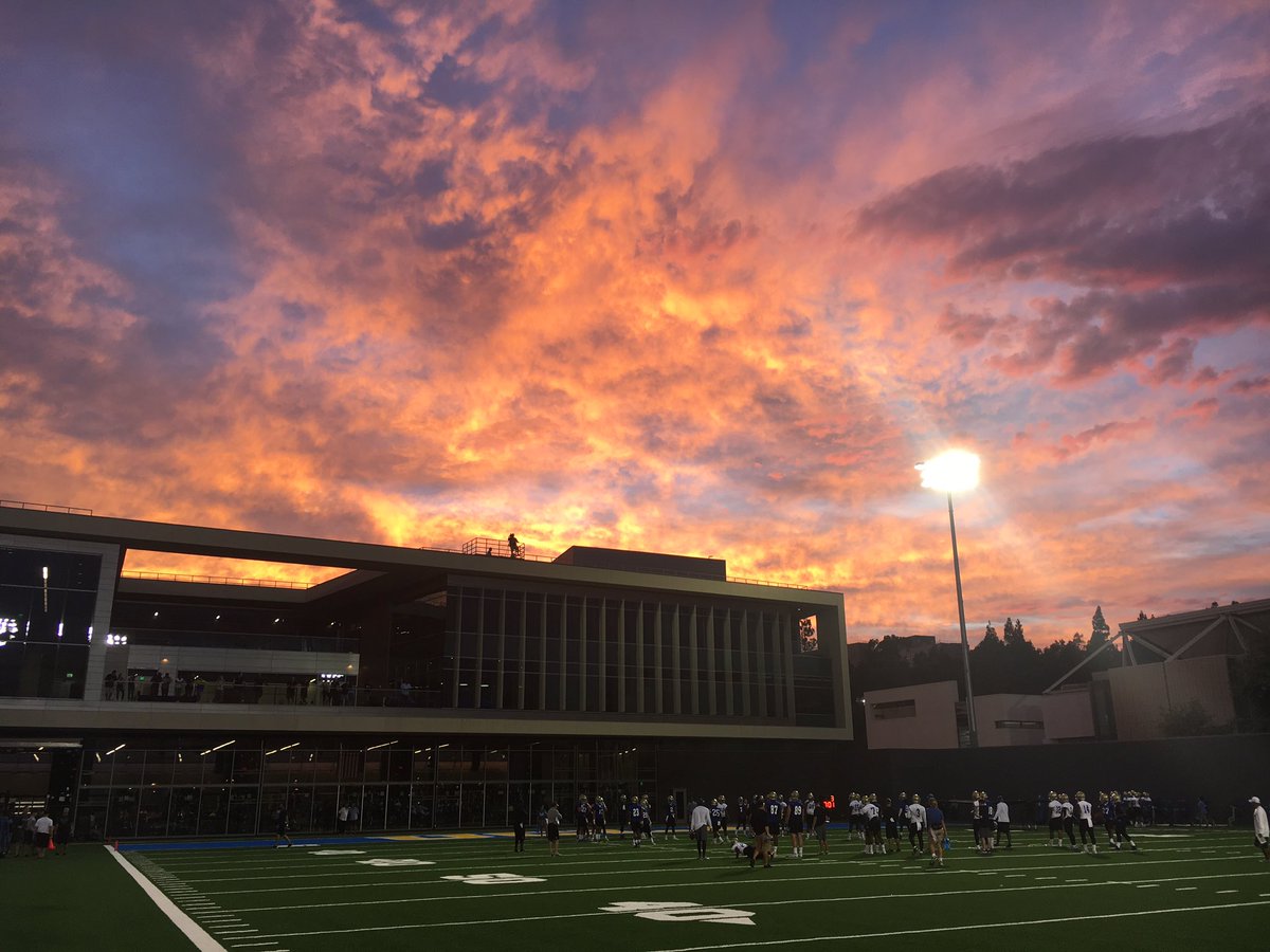 pgirardiUCLA's tweet photo. And so it begins..... Pretty nice night to start training camp for @UCLAFootball #GoBruins https://t.co/zTj1wN1nuB